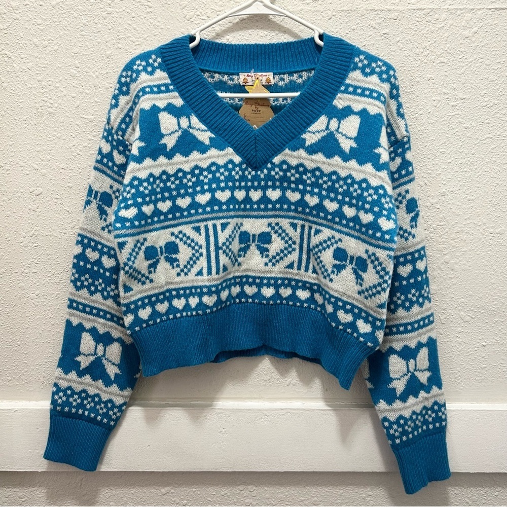 Merry Christmas by Poof! Knit Blue and White Sweater NWT Small